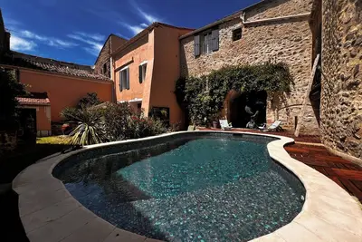 Image de Appartement dans maison ancienne plein cœur de village