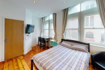 Image de Studio with Great City Views