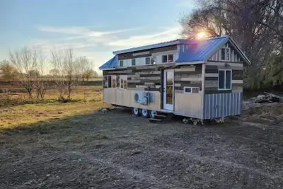Image de Tiny House Near Bear River City