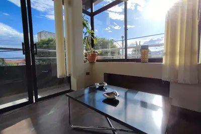 Image de Cozy and modern two-bedroom apartment in a residential area -La Campana