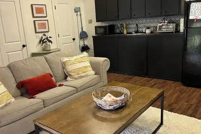 Image de Comfy cottage with no pet or cleaning fees
