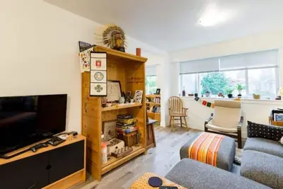Image de Beautiful Artsy 3-bedroom Vancouver House, near Commercial Drive-Trout Lake!