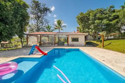 Image de Sitio Fácil Acesso com Stand up Paddle e Parquinho com Cama Elástica