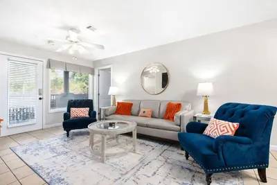 Image de *Family Stay 2 minutes to downtown Sleeps 10