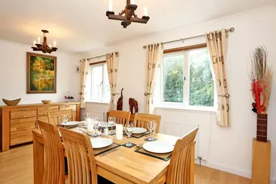 Image de Spacious Townhouse Nr. Scenic Beach & City!