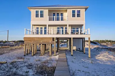 Image de Find Peace and Serenity at Quiet Refuge Your Fort Morgan Getaway Private Pool by Prickett Properties