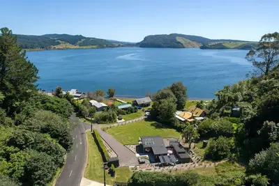 Image de Lake Escape - A Magic Getaway\nTrout Fishing, Kayaking, space for tents or boats