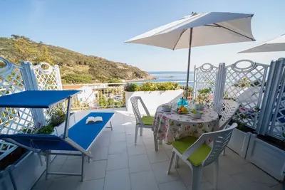 Image de Appartement \"Le Sirene Mono 4\" avec terrasse partagée, Wi-Fi et climatisation