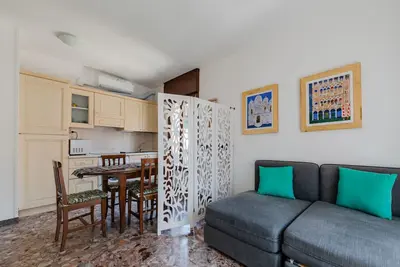 Venice- S. Lucia Train Station Lovely Apartment!