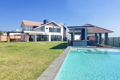 Image de Hermosa Casa. Privacidad y Seguridad ¡increíbles Vistas, Alberca, Jacuzzi y Más!