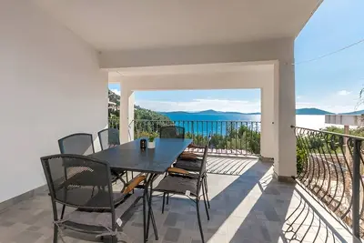 Image de Appartement de deux chambres prés de la plage Drage, Biograd (A-22187-a)