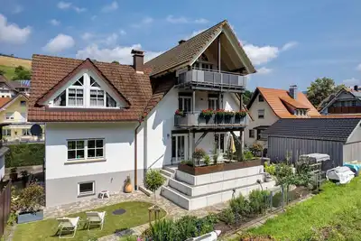 Image de Appartement \"Moderner Schwarzwaldtraum\" avec terrasse privée, jardin partagé et Wi-Fi