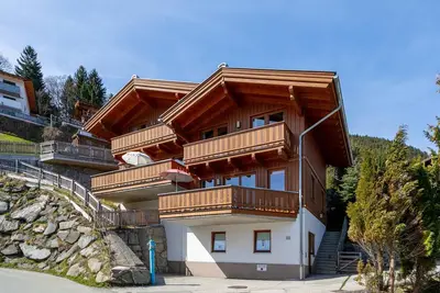 Chalet avec vue sur la vallée de Zillertal