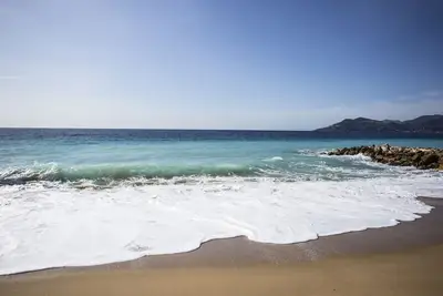 Image de Location de vacances appartement 2 pièces Cannes avec vue mer et accès plage