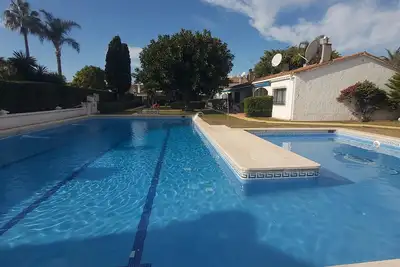 Image de Maison de Ville Del Parque Flats Picasso à Marbella - 2 Chambres, Piscine, Proche Plage et Puerto Banús