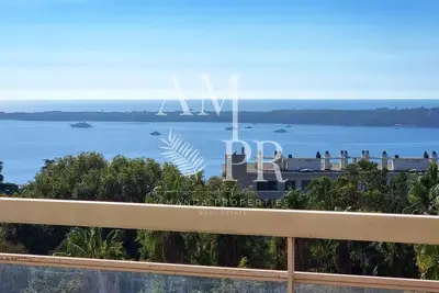 Image de Cannes Appartement 4 personnes jacuzzi vue mer