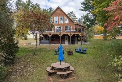 Image de Mountain Lake Retreat | 4 Bed, 3 Bath