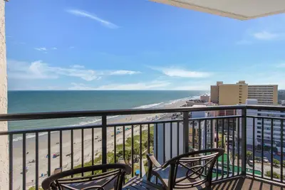 Image de Upgraded 3 Bed/2 Bath w/Incredible Ocean views! By Luxury Beach Rentals