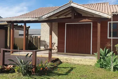 Image de Linda Casa com Piscina a 50m da Praia
