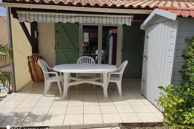 Image de Pavillon 6 couchages bord de mer avec piscine