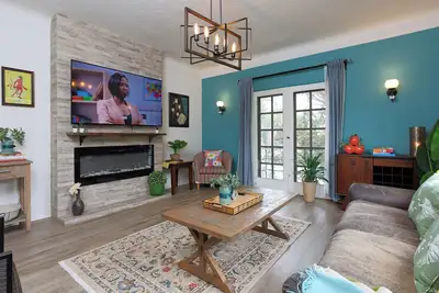 Image de Outstanding Hideaway 10 mins. drive to Disneyland