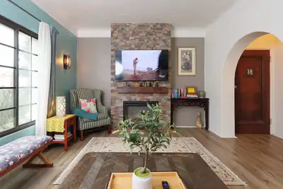 Image de Eclectic Space near Disneyland