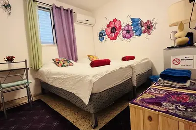 Image de Lowest Place on Earth B&B Private Cosy Double Room Shared Bathroom and Kitchen