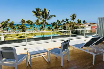 Image de Exclusive Penthouse with Ocean View at Playa Palmera Beach Resort, Punta Cana\n