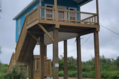 Image de No Egrets- Beach & Bay Views, Steps from Beach