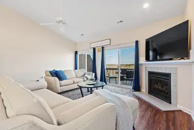 Image de Two Beaches - Amazing Sound Views Surf City