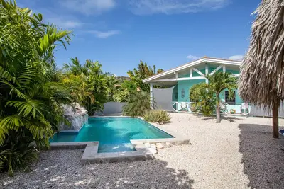 Image de Modern Paradise Apartment: 1br Retreat Pool Side