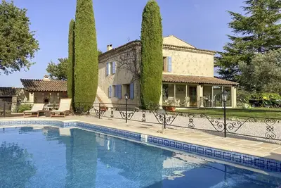 Image de La Chapelle St Alban, charmante villa provençale pour 13 personnes avec piscine