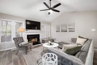 Image de Newly Renovated 3bd 2ba Home 9 Min from Downtown