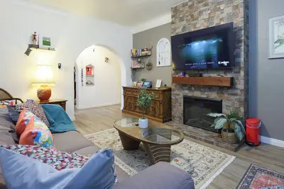 Image de Versatile Downtown 1b1b Home near Disneyland