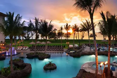 Image de 𝐅𝐢𝐧𝐝𝐢𝐧𝐠 𝐌𝐞𝐢𝐥𝐢'𝐬 Beachfront Nanea Resort + Amenities Included