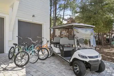 Image de Golf Cart and bikes included! Resort Pool