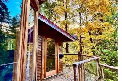 Image de Out of a Dream - Cabin Retreat near the Falls