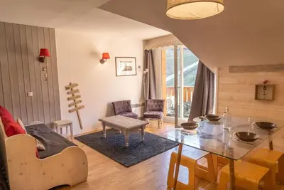 Image de À 50m des pistes de ski, 4ème étage, vue pistes de ski, piscine, balcon, télévision, casier à ski