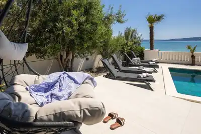 Image de Beachfront Villa Ines with Pool