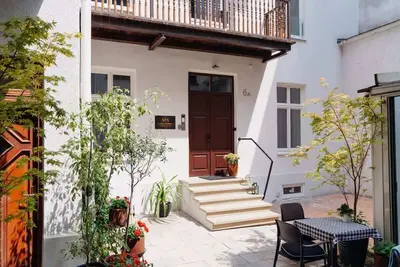 Image de Comfortable apartment in the Old Town center