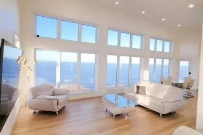 Image de Your Seaside Escape\n