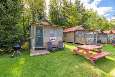 Image de Gorgeous Escape Steps Away from Fourth Lake at Stiefvater's Lakeside Cottages