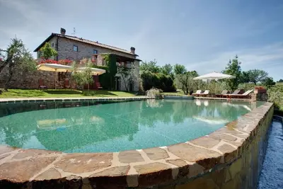 Image de Villa à Paolini avec 6 chambres à coucher, 15 couchages
