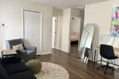 Image de 15 min to Purdue w/ fenced yard