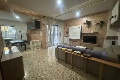 Image de Cozy Apartment just minutes from the main sights of the city.
