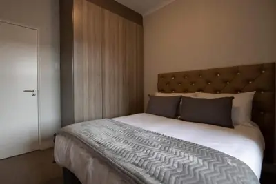 Image de Two-Bedroom Apartment