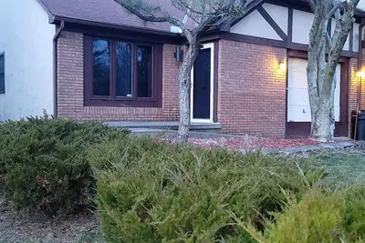 Image de A cozy home for traveling professionals in need of a medium-term stay.