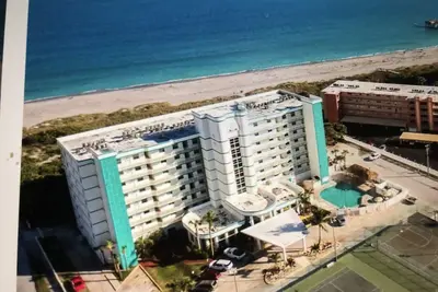 Image de Lux. Oceanfront 2br. Penthouse, 2 Balconies W/Oceanviews, Close To Disney. \n\n