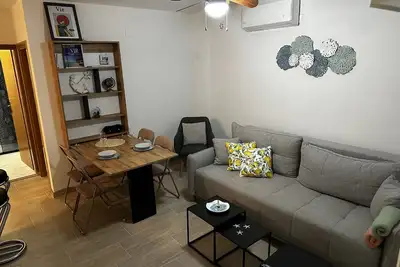 Image de Appartement de deux chambres avec la terrasse Vir (A-22347-b)