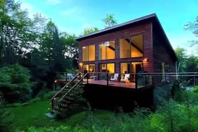Image de Hunter Ny, Retreat: Waterfall, Forests & Mountains